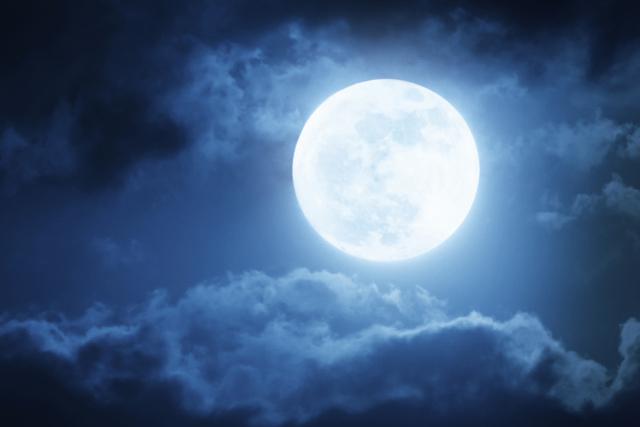 13-fascinantes-curiosidades-sobre-la-Luna-llena-que-debes-conocer-ya-mismo